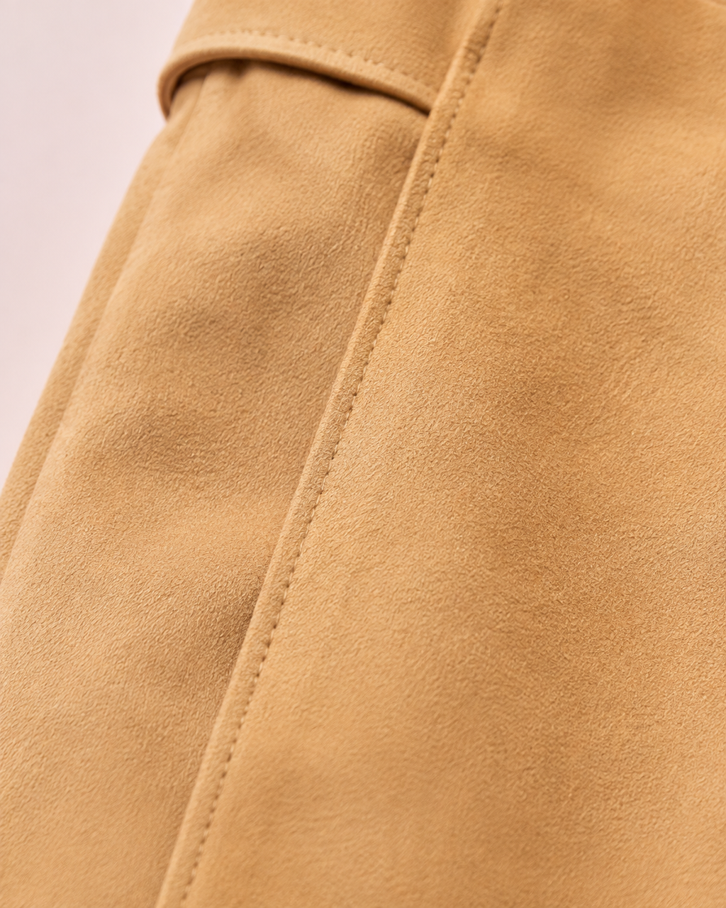 Pantalón Gamuza con Cinturón Camel