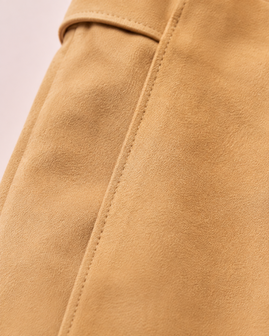 Pantalón Gamuza con Cinturón Camel
