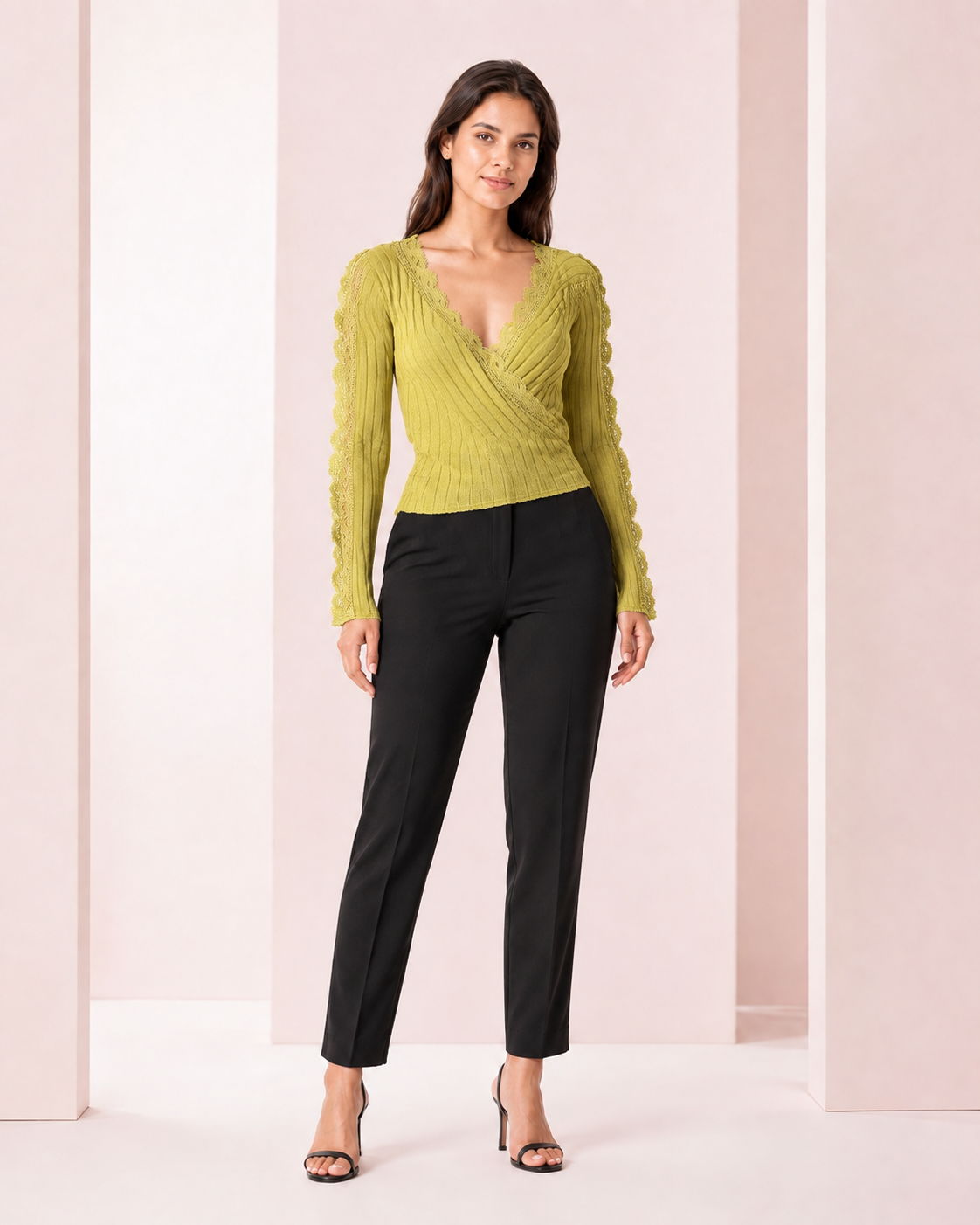 Blusa Escote Cruzado con Encaje Verde Lima