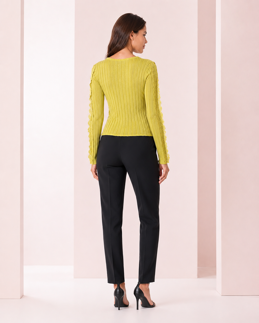 Blusa Escote Cruzado con Encaje Verde Lima