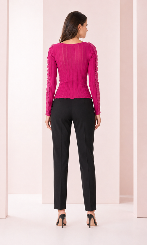 Blusa Escote Cruzado con Encaje Fucsia