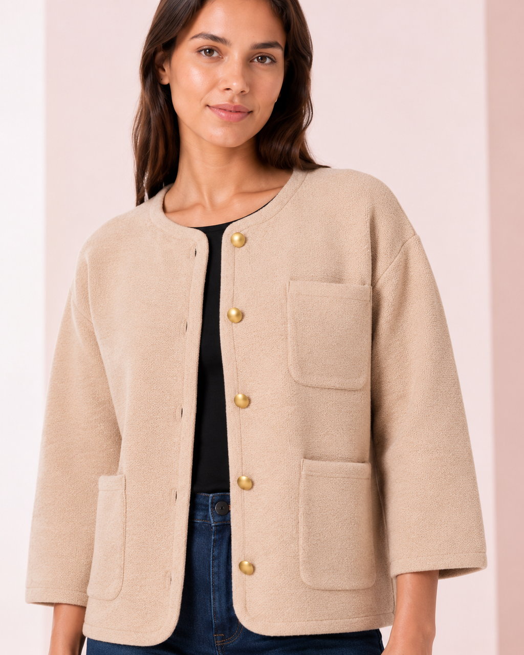 Chaqueta Bouclé Beige Arena con Botones Dorados