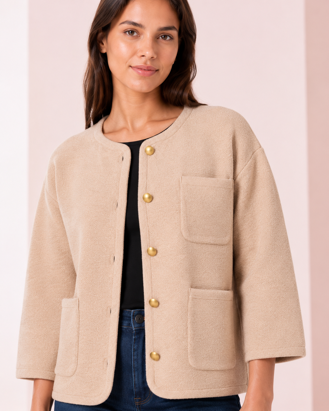 Chaqueta Bouclé Beige Arena con Botones Dorados